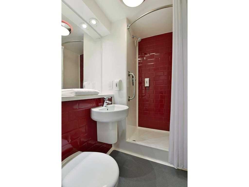 Travelodge Wadebridge Room photo