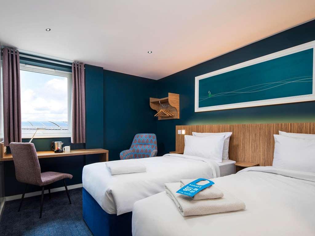 Travelodge Wadebridge Room photo
