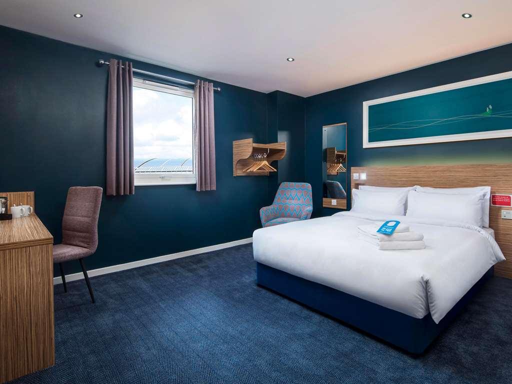 Travelodge Wadebridge Room photo