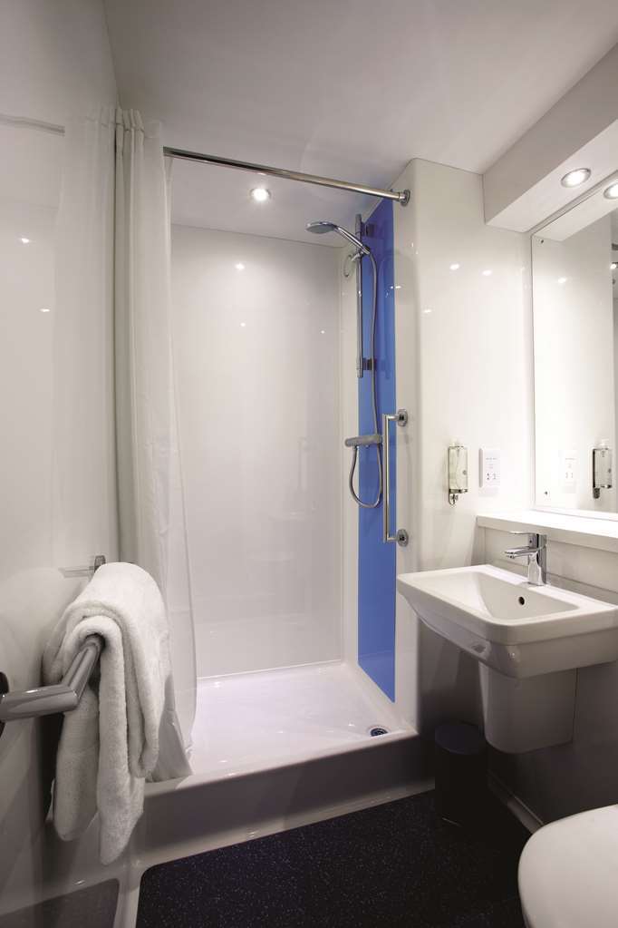 Travelodge Wadebridge Room photo