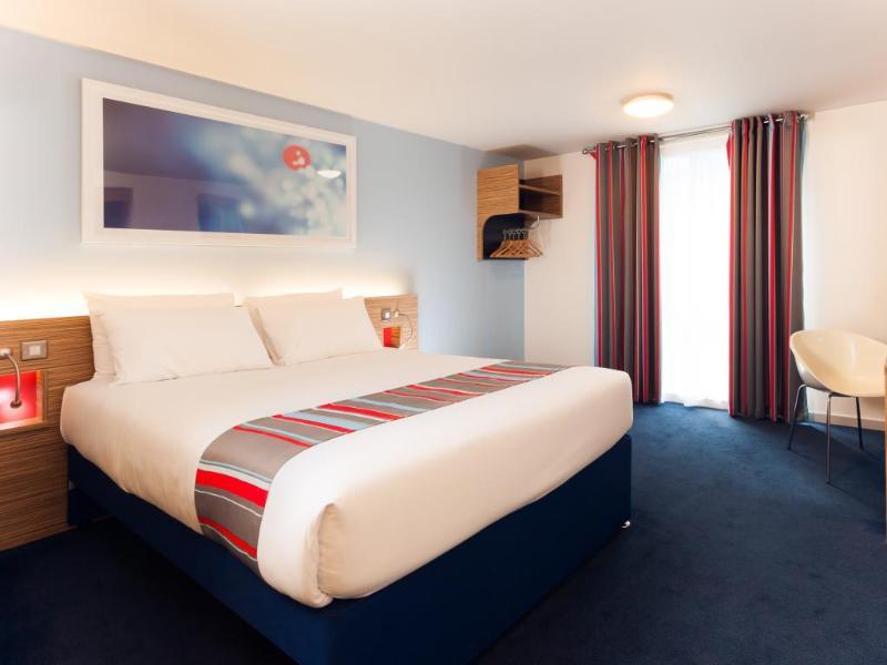 Travelodge Wadebridge Exterior photo