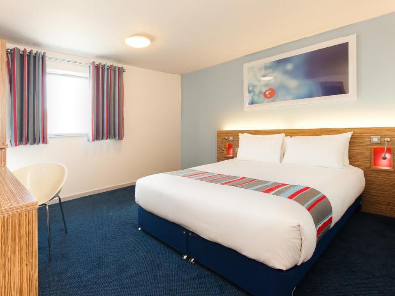 Travelodge Wadebridge Exterior photo