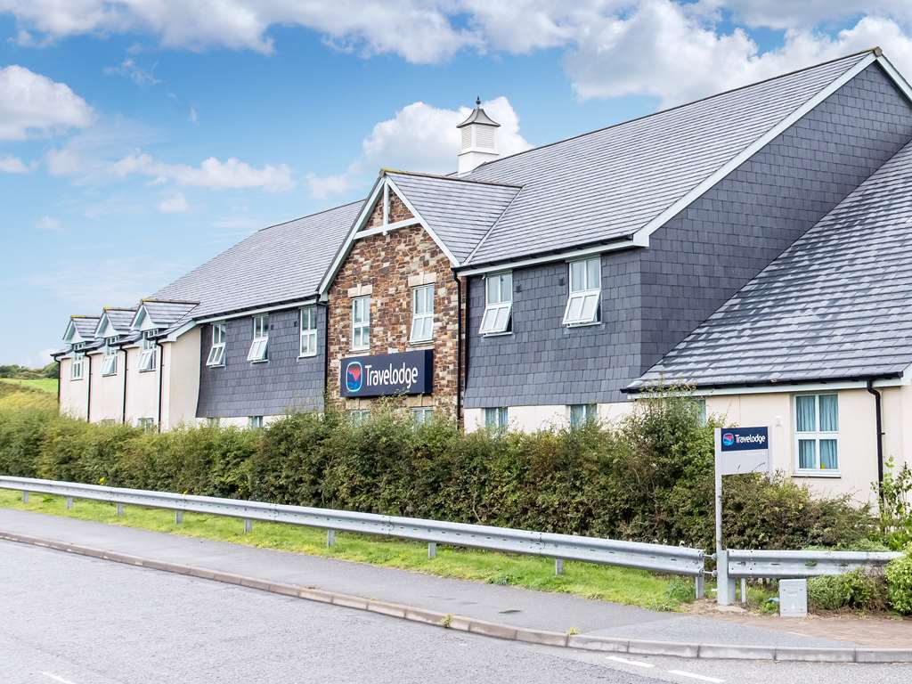 Travelodge Wadebridge Exterior photo