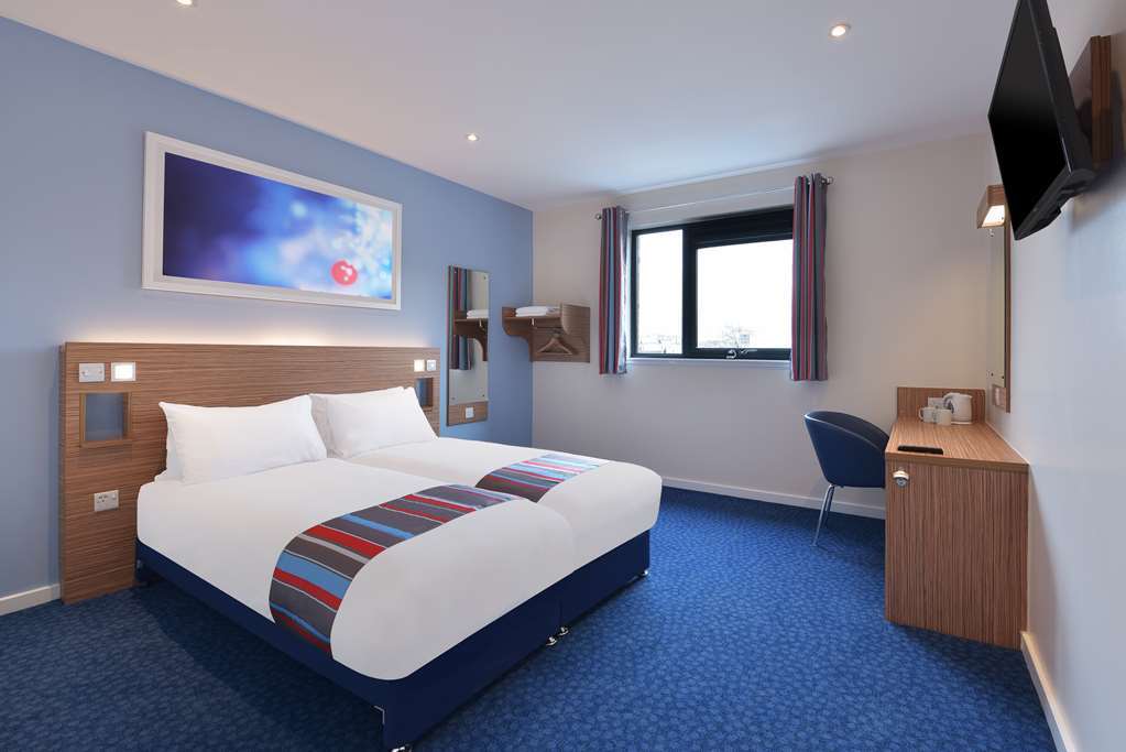 Travelodge Wadebridge Room photo